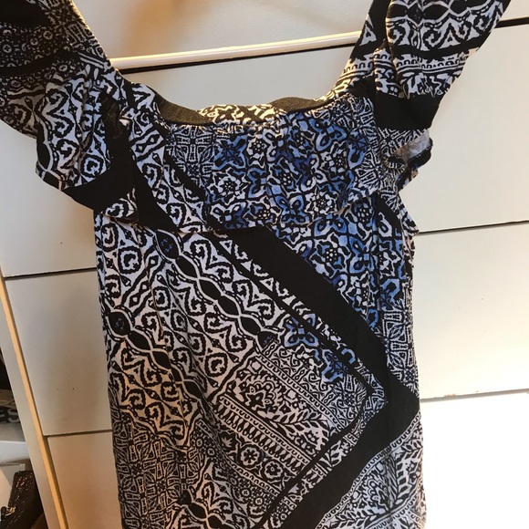 Off-Shoulder Top - Picture 7 of 8